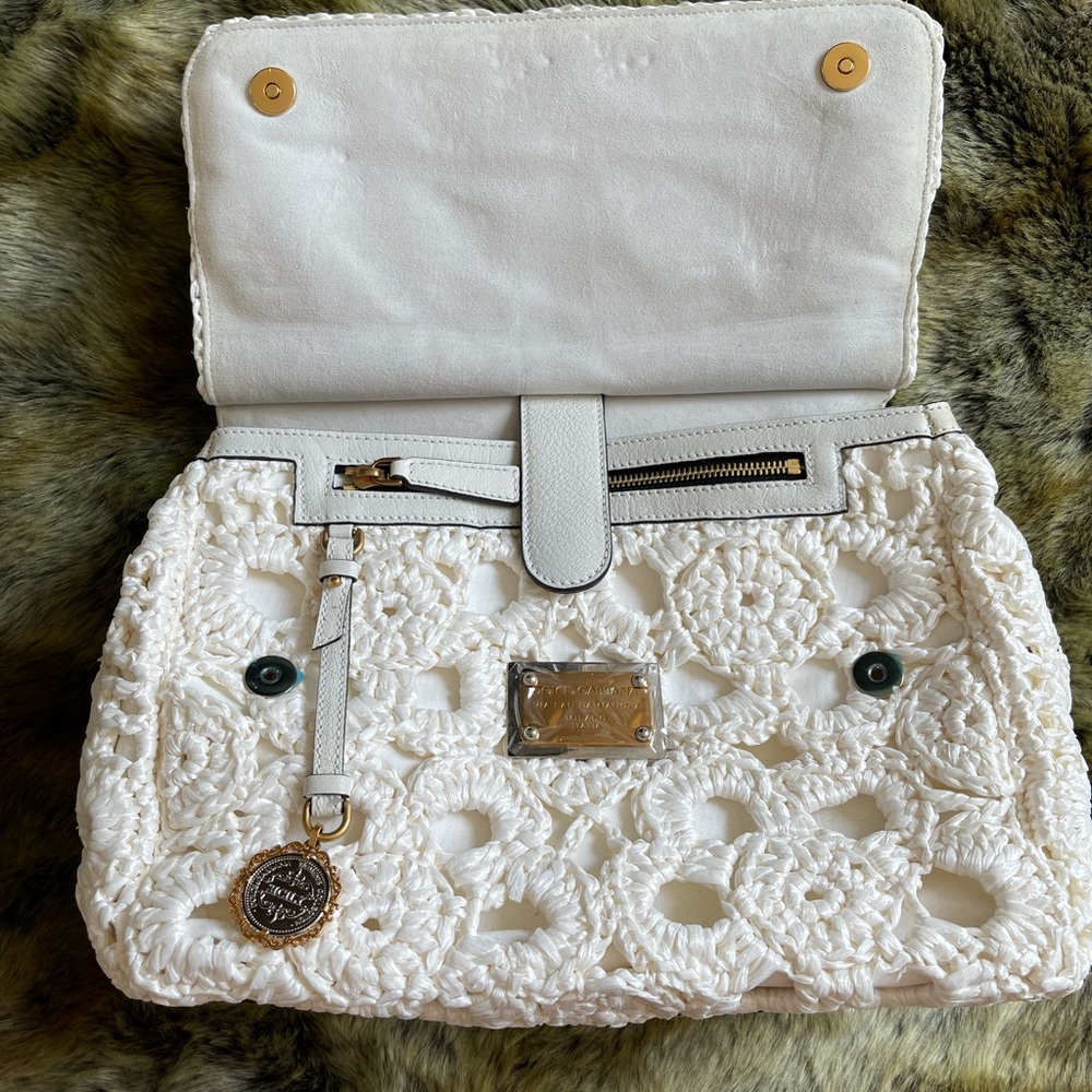 Dolce & Gabbana
Crocheted Sicily bag - Picture 7 of 16